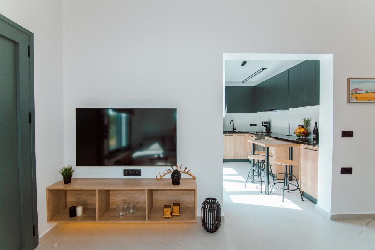 Andromahi Apartments & Suite 拉加纳斯 外观 照片