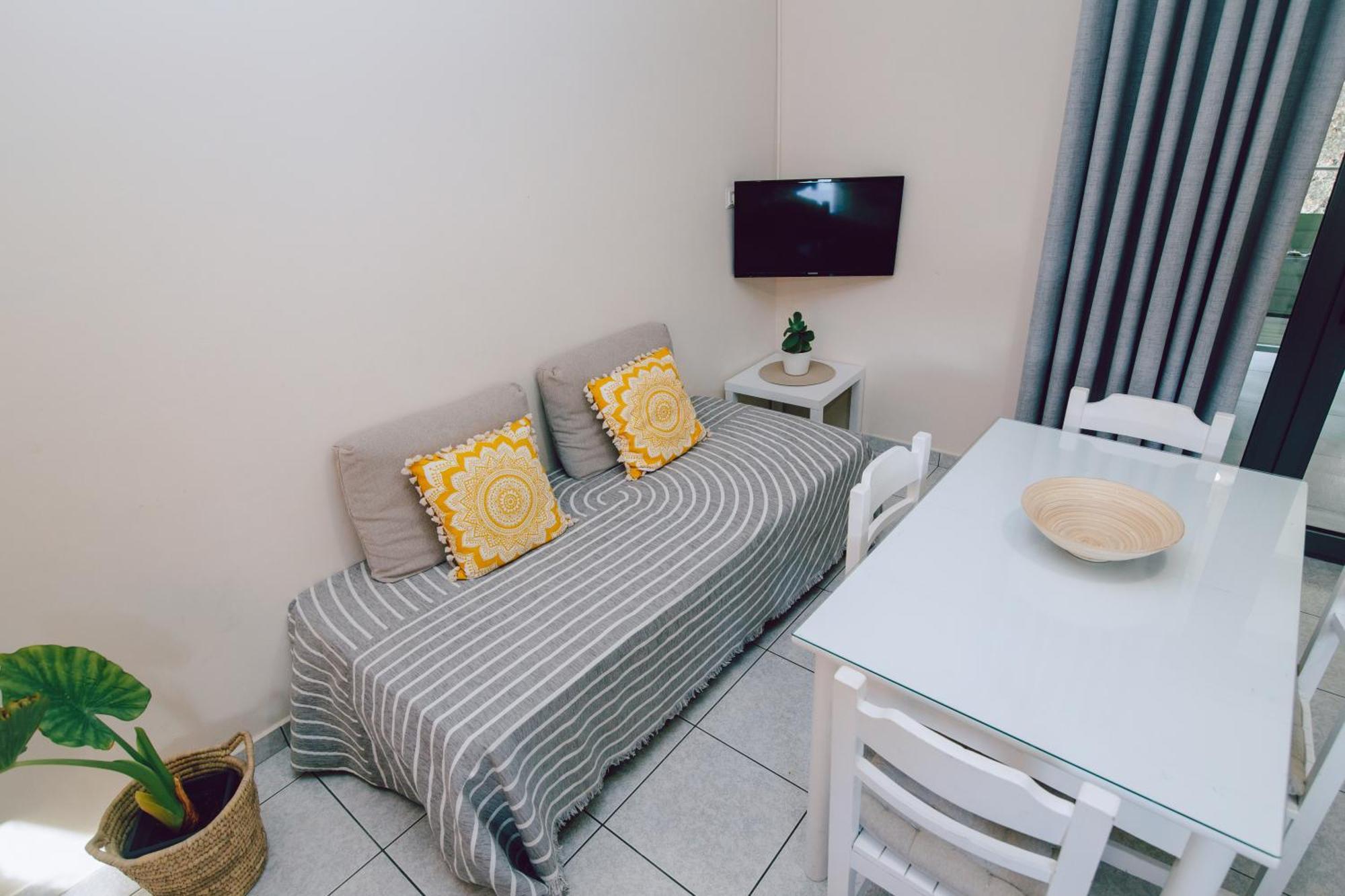 Andromahi Apartments & Suite 拉加纳斯 外观 照片