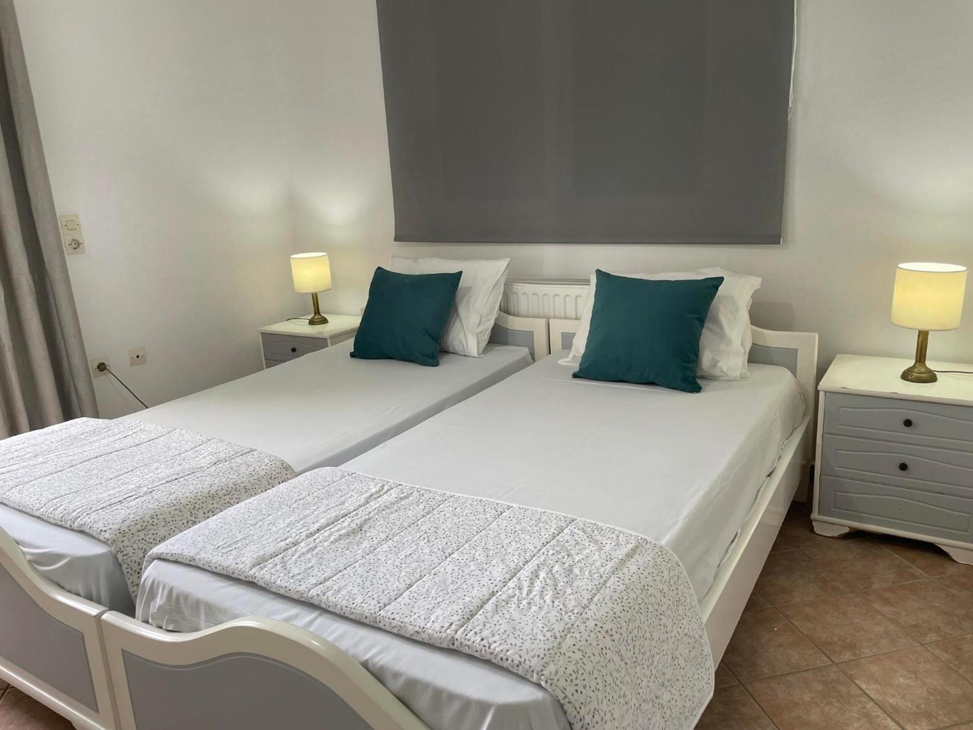Andromahi Apartments & Suite 拉加纳斯 外观 照片
